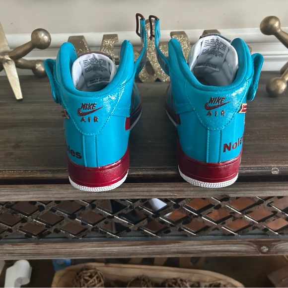 Custom Florida State Seminole Air Force One - Picture 4 of 6